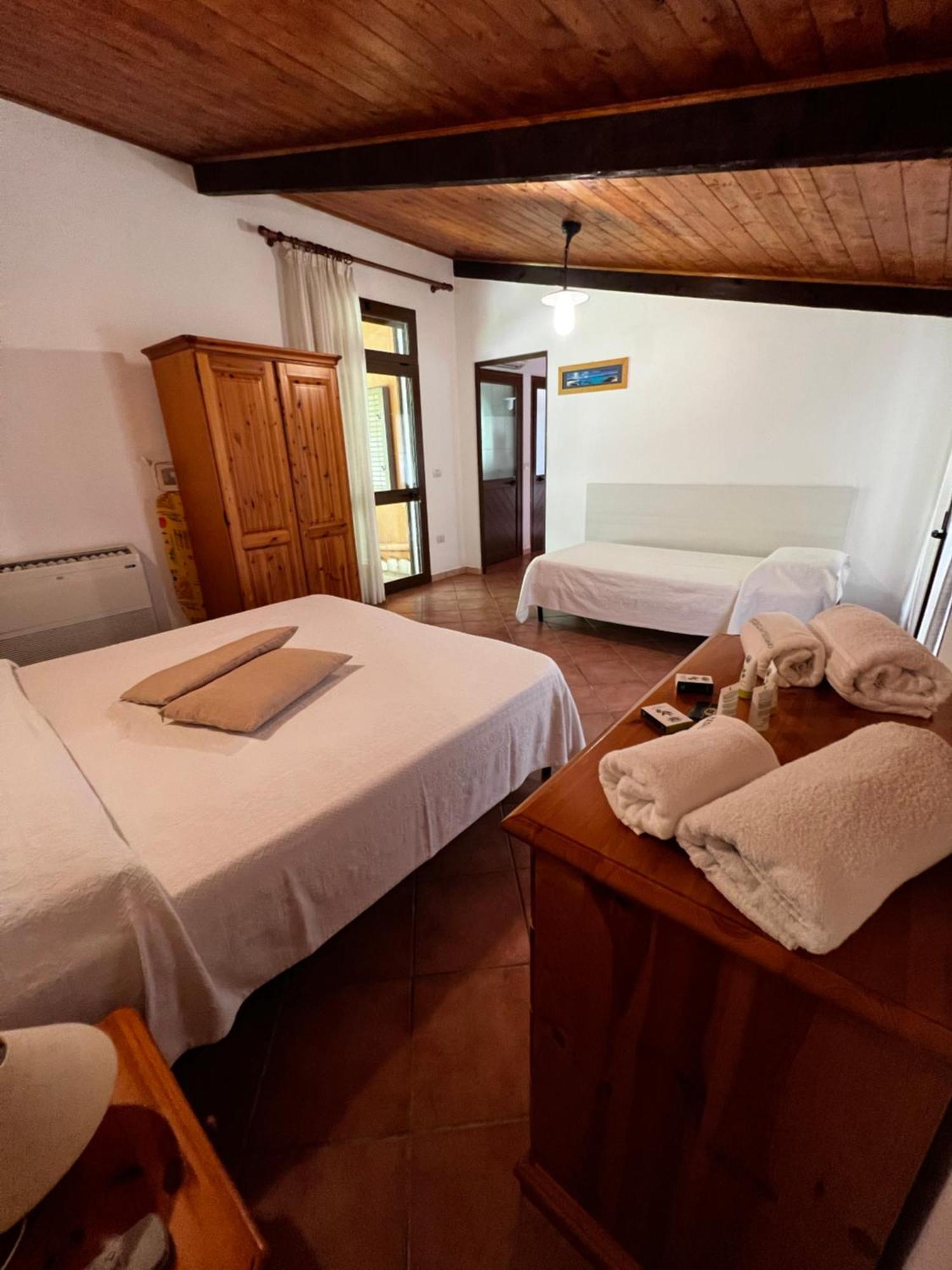 Agri Resort San Giuliano Santa Maria la Palma Exteriör bild